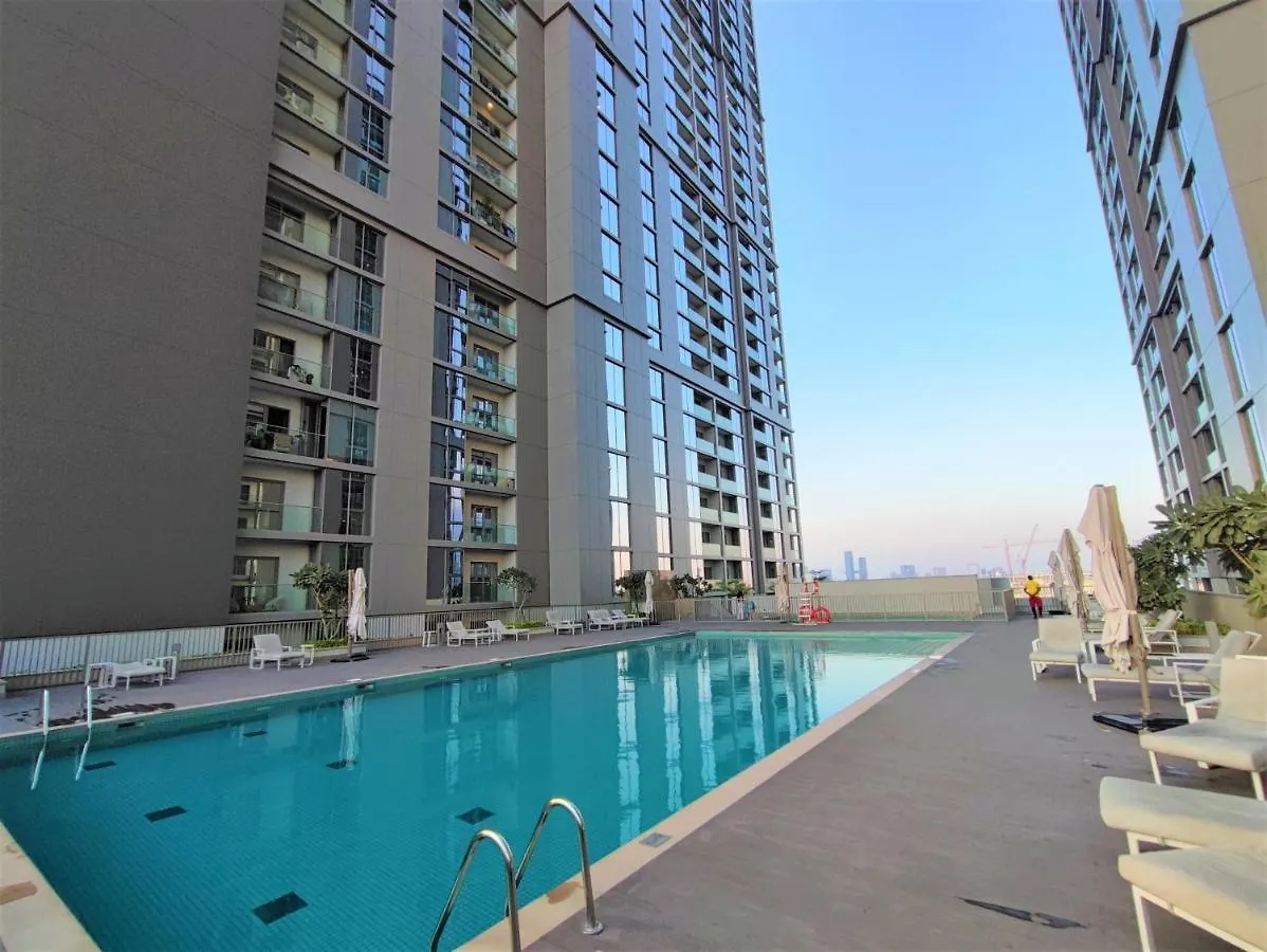 Beautiful 2 Bedroom Next To Business Bay - Sobha Creek Vista Dubai Apartment
